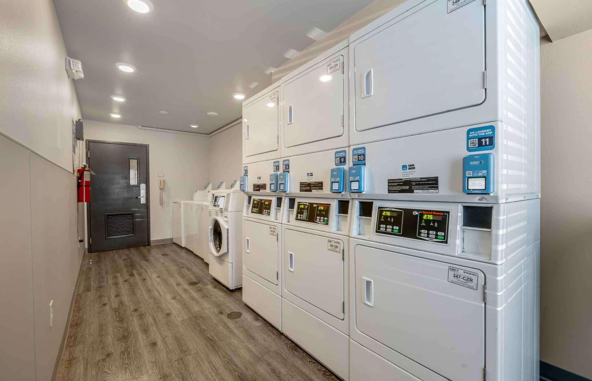 Extended Stay America Select Suites - Orlando - East Eksteriør billede