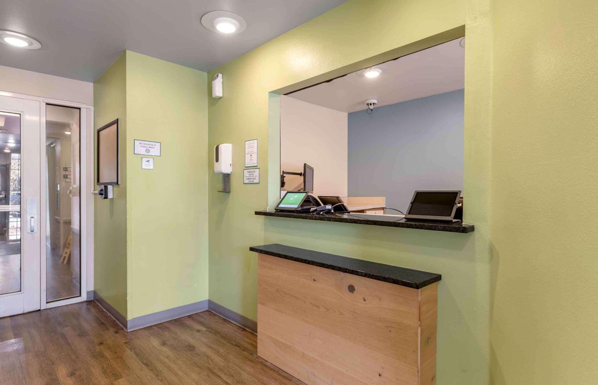 Extended Stay America Select Suites - Orlando - East Eksteriør billede